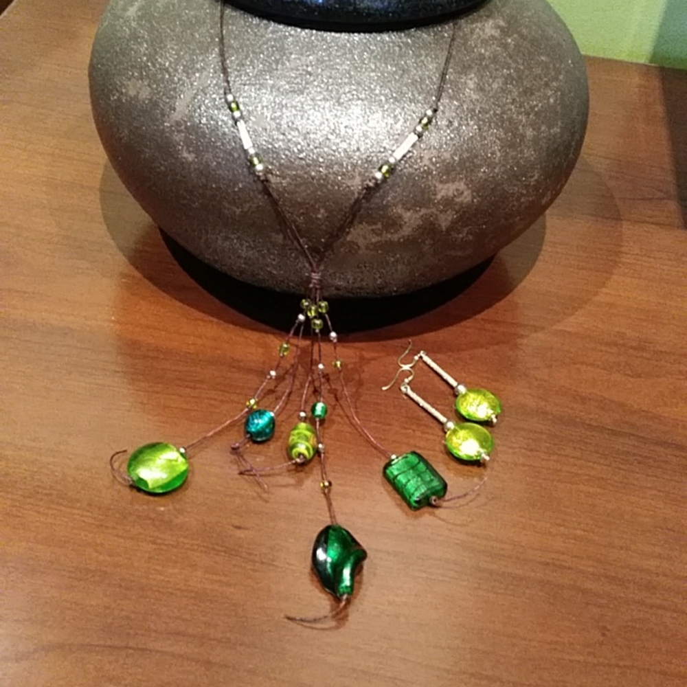 Handmade earrings and necklace set